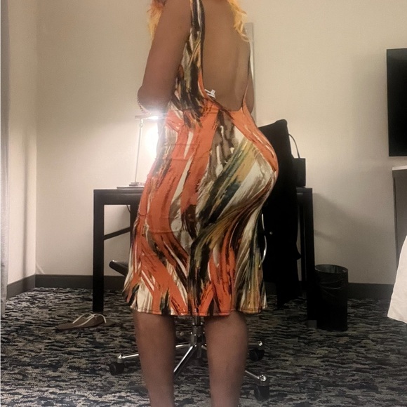 BodyCon Fitted Multi Color Dress- Size Medium - Picture 8 of 9